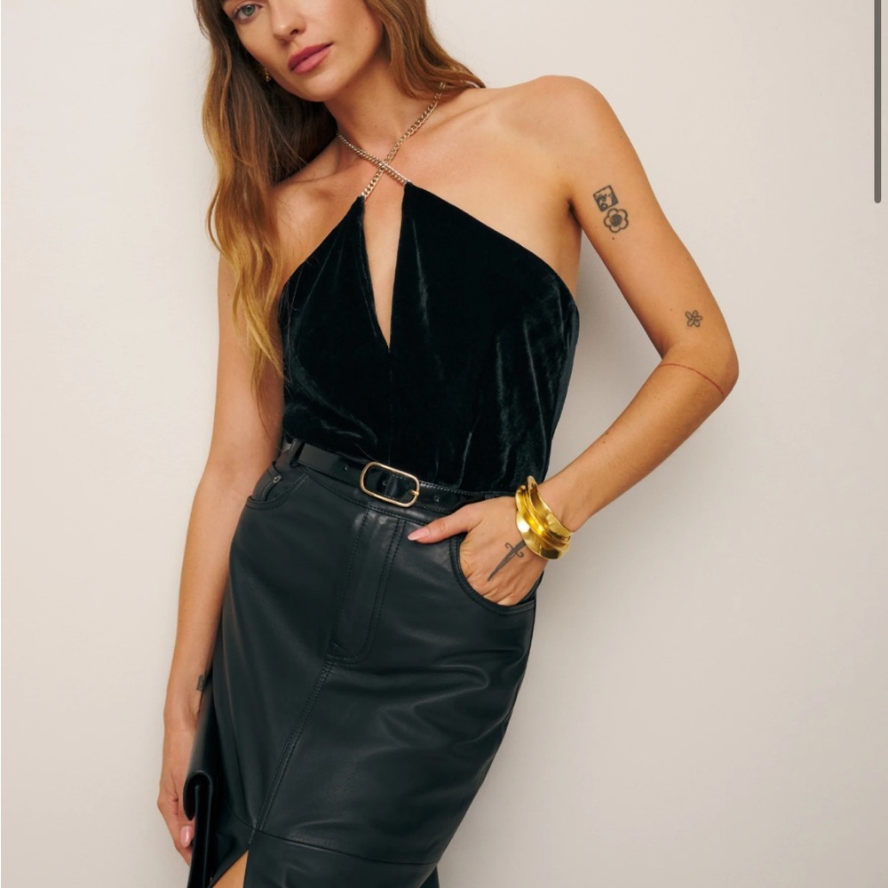 Chic Black Velvet Halter Top